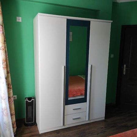 Апартамент Наталия Apartment Бургас Екстериор снимка